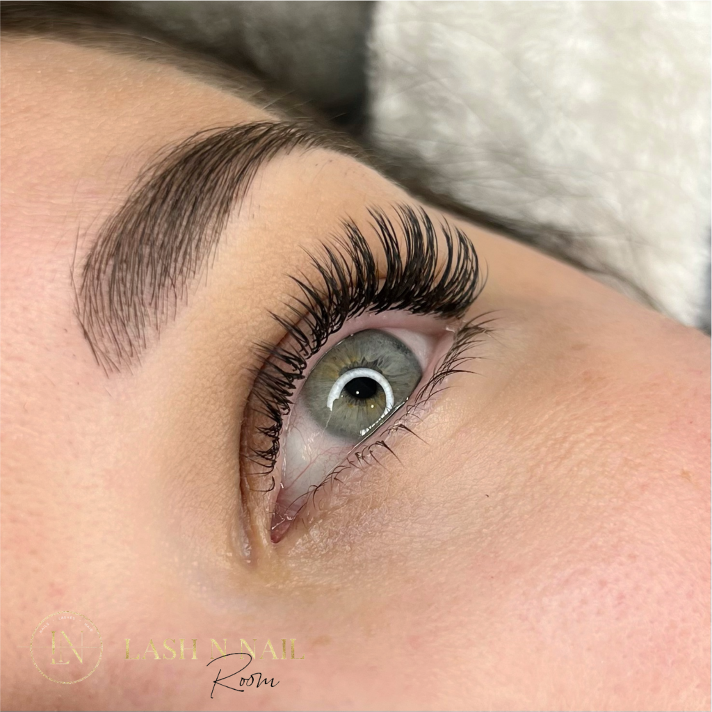 Eyelash Extensions Barrie Lash Extensions & Lift + Tint in Barrie