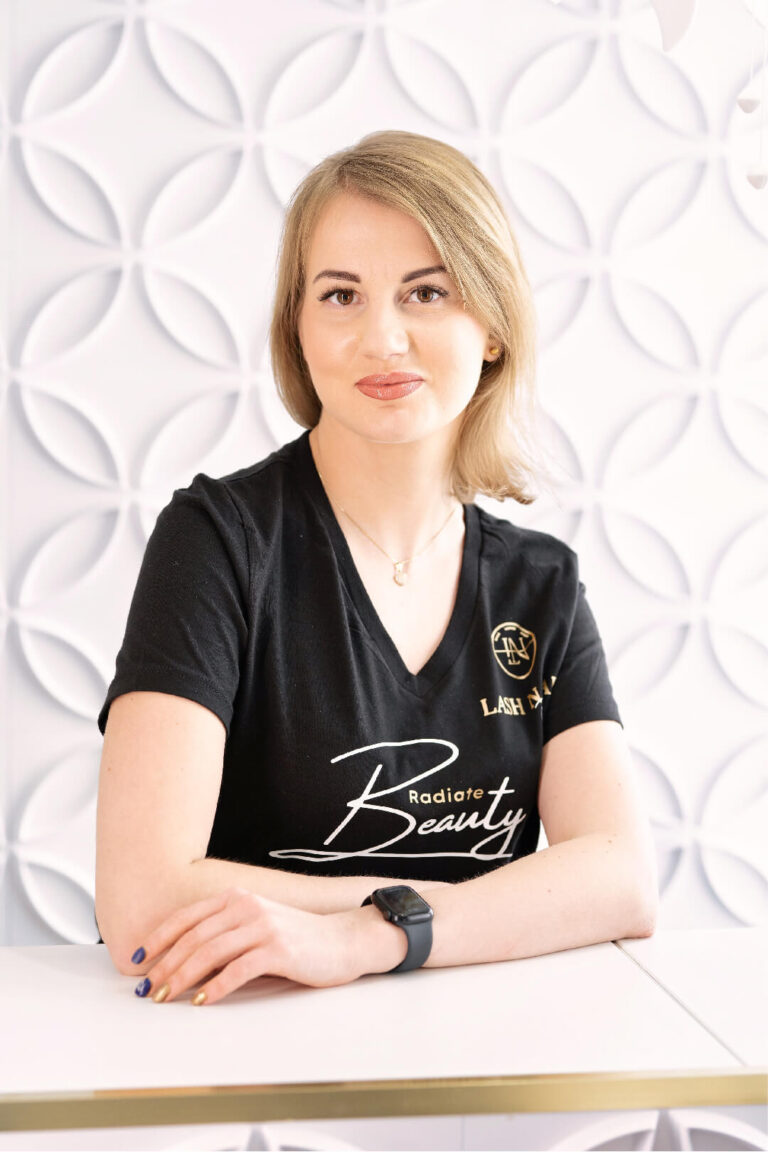 Beauty salon Barrie, nails salon, lash extensions, brows, facials 25-100