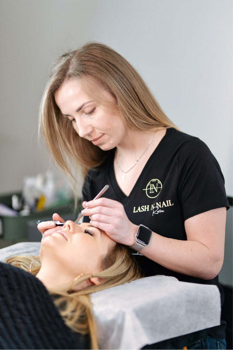 Beauty salon Barrie, nails salon, lash extensions, brows, facials 28-100